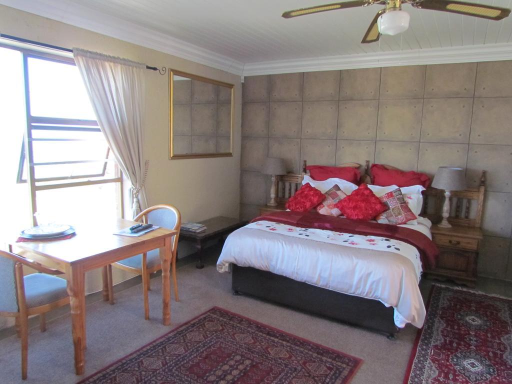 Oceanview Guesthouse Struisbaai Ngoại thất bức ảnh