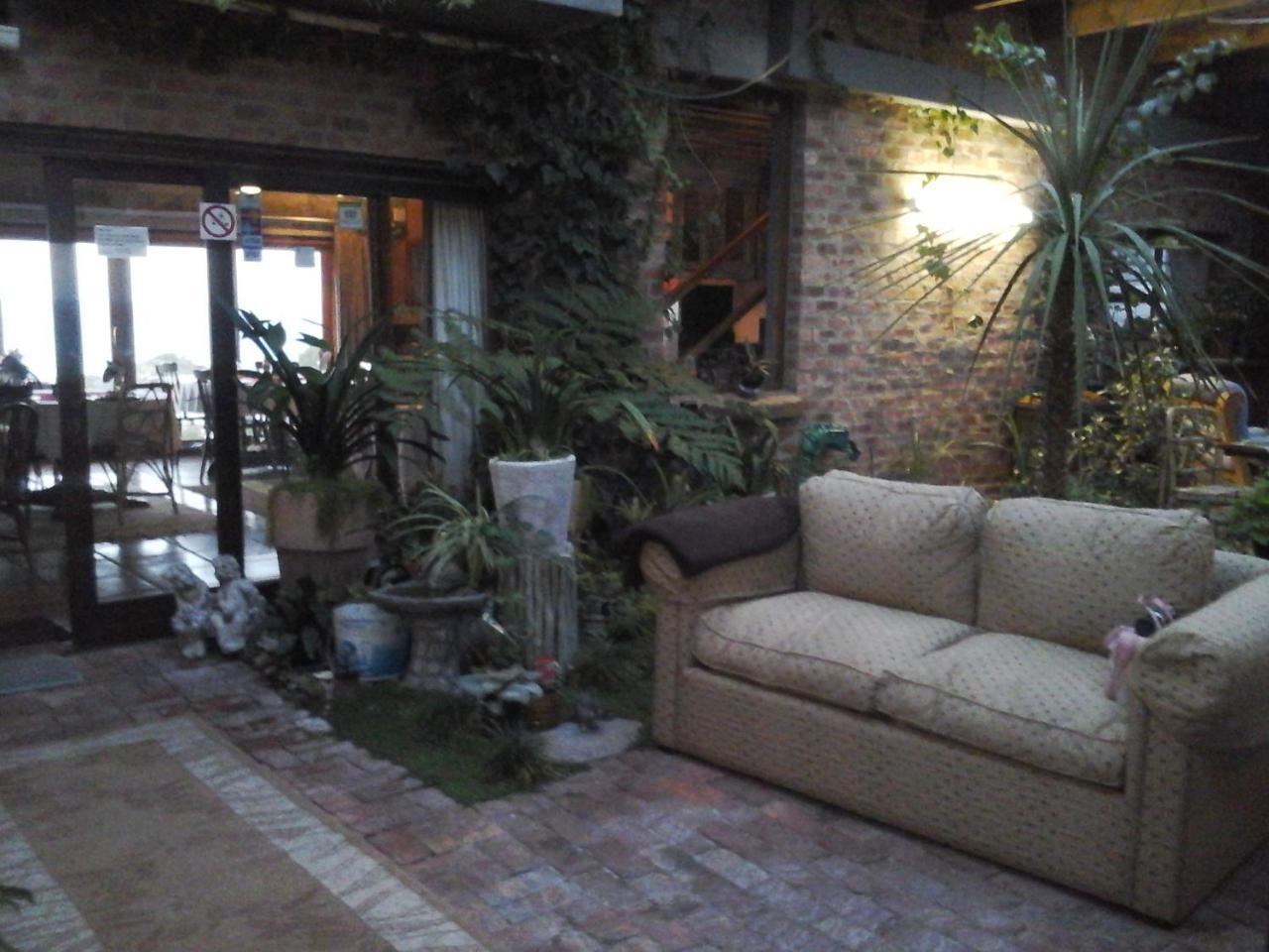 Oceanview Guesthouse Struisbaai Ngoại thất bức ảnh
